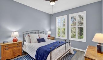 5610 GOLDEN ISLES Dr, Apollo Beach, FL 33572