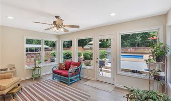 910 Chantilly Ln, Anderson, SC 29625