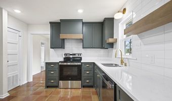 111 N 1st St, Benton, AR 72015
