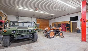 14971 Fairmount Rd, Basehor, KS 66007