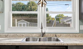 1025 W ROBERTS Ave, Appleton, WI 54914