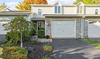 38 Woodside Dr, Albany, NY 12208