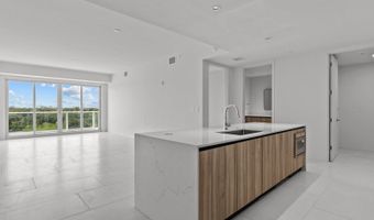 1020 SUNSET POINT Rd 611, Clearwater, FL 33755