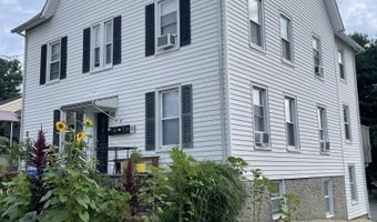 11 Stone St, Danbury, CT 06810