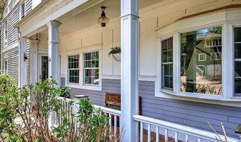 46 Channing Rd, Narragansett, RI 02882