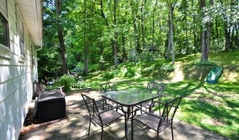 317 Perkins St, Bristol, CT 06010