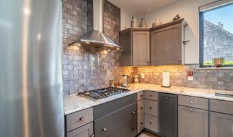 1342 11TH St, Bandon, OR 97411