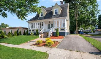 88 Wentworth Ave, Cranston, RI 02905
