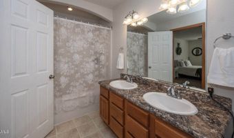 3616 Southridge Ln, Bismarck, ND 58504