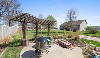 1012 E Magnolia Dr, Brandon, SD 57005
