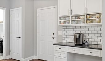 127 Laurel Ridge Dr, Alpharetta, GA 30004
