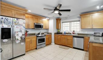 107 W Church St, Absecon, NJ 08201