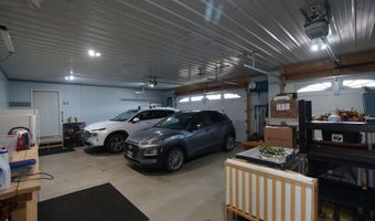 1127 NE 32nd Ave, Aberdeen, SD 57401