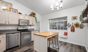 8556 Green Valley Dr, Indianapolis, IN 46217