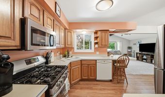2943 Lee Marie Dr, Adrian, MI 49221