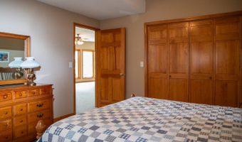 105 Firefly Ct, Altamont, MO 64620