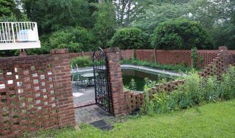 1720 CHERRY Cir, Anniston, AL 36207