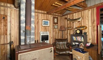 8002 HOLLY Ln, Alvin, WI 54542