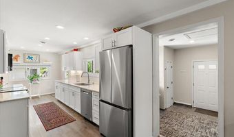 6731 Campau Lake Dr SE, Alto, MI 49302