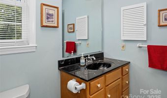 6 Oak Grove Rd, Arden, NC 28704