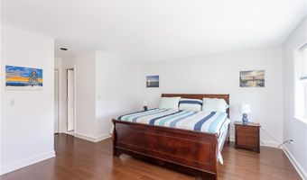 327 Corey Ln, Middletown, RI 02842