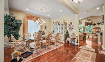28 Pond View Cir, Barnegat, NJ 08005