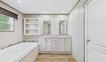 425 Pfeiffer Rd, Batesville, AR 72501