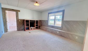 201 3rd Ave NW, Bowman, ND 58623