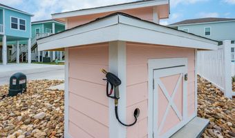 195 Paradise Dr, Aransas Pass, TX 78336