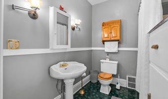 215 N Cedar St, Allegan, MI 49010