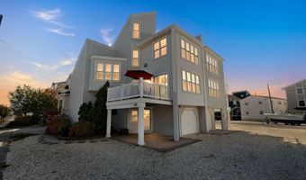 694 21st St, Avalon, NJ 08202