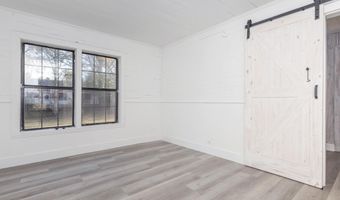 4418 Richard St, Moss Point, MS 39563