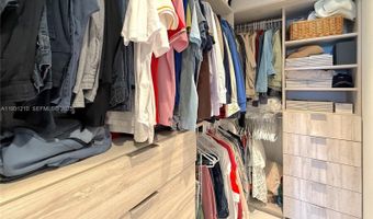 20379 W Country Club Dr 2334, Aventura, FL 33180