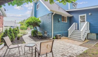 132 N GLADDEN St N, Alexandria, VA 22304