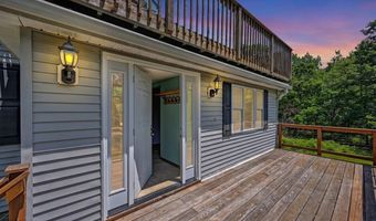 114 Claremont Dr, Albrightsville, PA 18210