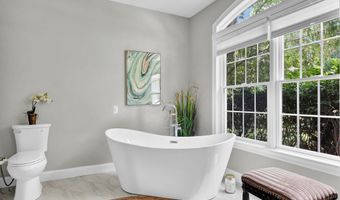 18 Cedar Spring Rd, Burlington, CT 06013