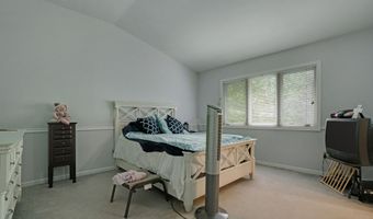 12 Boulevard Dr 24-145, Danbury, CT 06810
