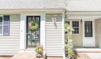 121 Salt Rock Rd, Barnstable, MA 02630