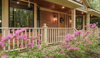 326 Greentree Ln NE, Ada, MI 49301