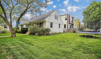 8810 LOWELL St, Bethesda, MD 20817