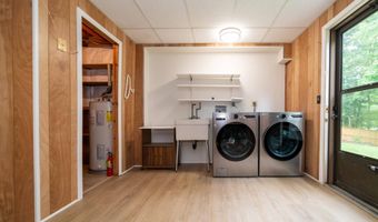 7814 WENDY RIDGE Ln, Annandale, VA 22003