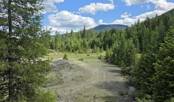 5784 River Rd, Clark Fork, ID 83811