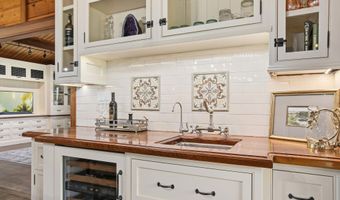 30 Mamao Pl, Haiku, HI 96708