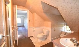 3 HIDDEN Ln, Abington, PA 19001