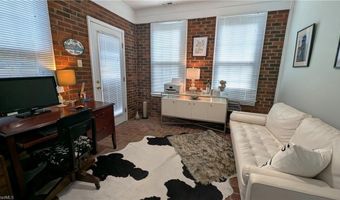 222 Shallowbrook Dr, Advance, NC 27006