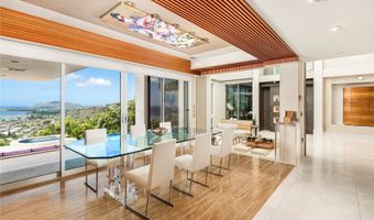 360 Puuikena Dr, Honolulu, HI 96821