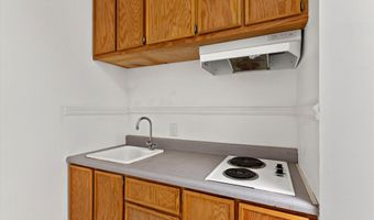 8000 Summerset Dr, Anchorage, AK 99518
