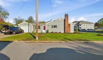 73 Tucker St, Lincoln, RI 02865