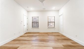 2717 SW Livingston Sq, Bentonville, AR 72713
