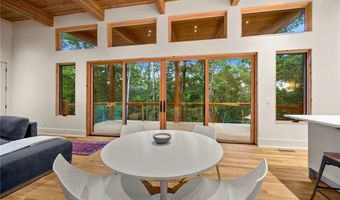 46 W Elvendon Dr, Bella Vista, AR 72715
